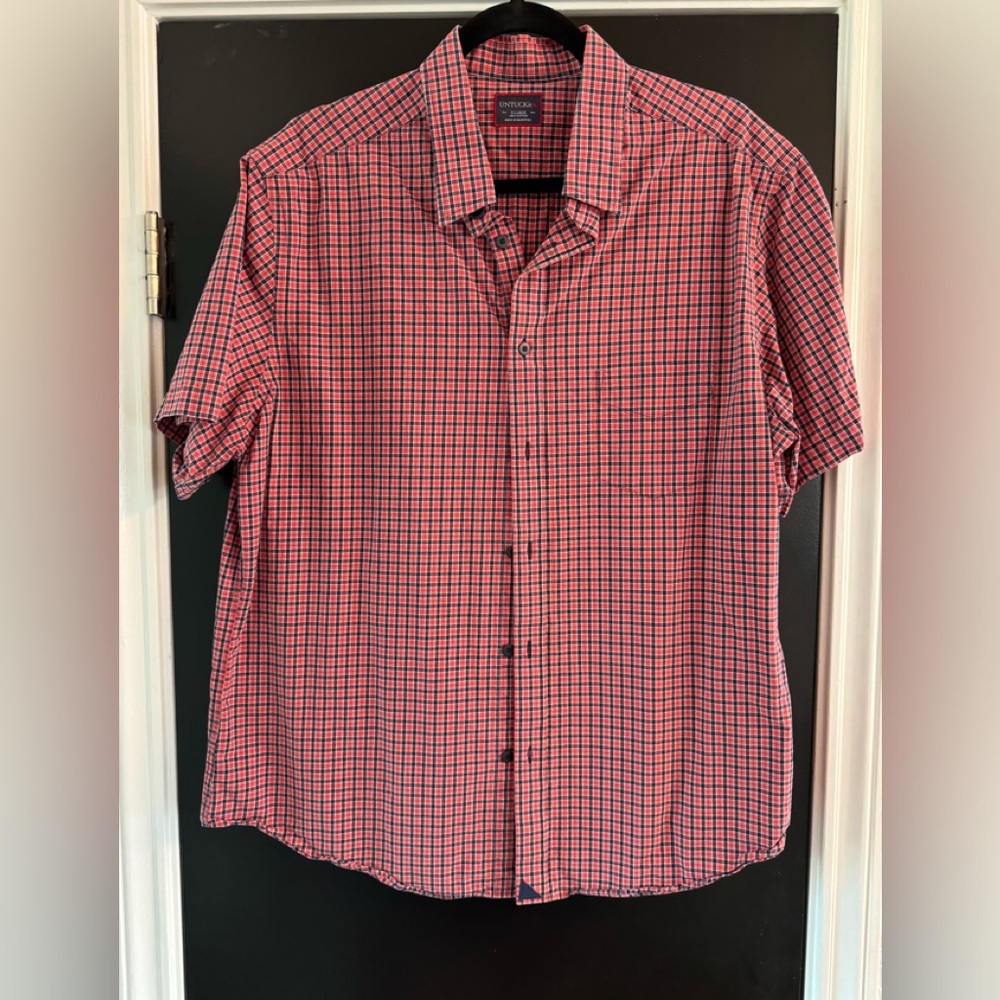 Untuckit Button Down - image 1